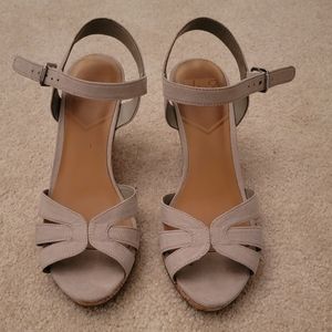 Platform sandals size 8.5 never worn no tags